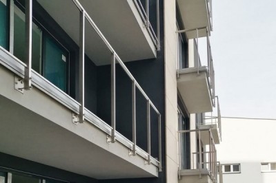 Balustrada – eleganckie i bezpieczne wykończenie Twojego wnętrza 